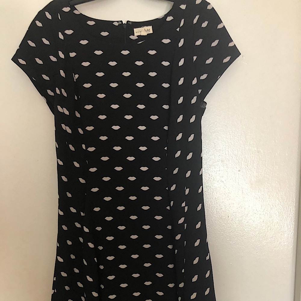 Cocktail dress with lip print